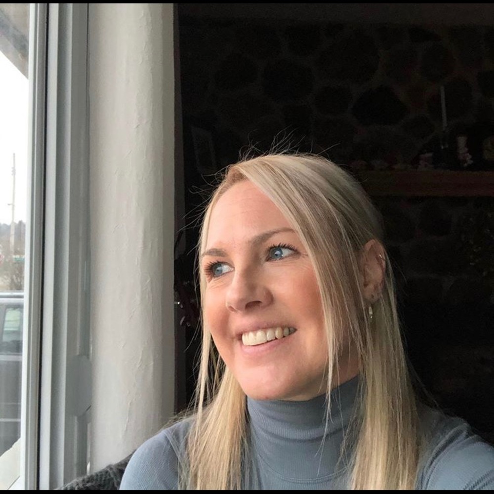 Meet your Posher, April